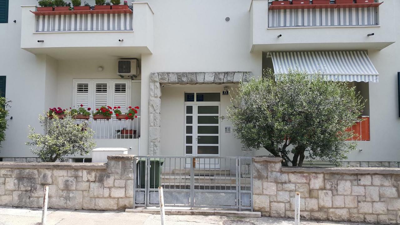 Apartments West Coast Split Exteriér fotografie